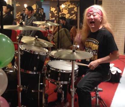WingNewYearPartyFunkyDruming.jpg