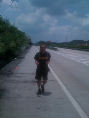 WingQinZhouRunning1.jpg