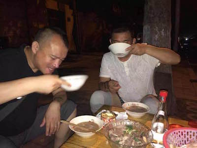 2015LinYiDrink1.jpg