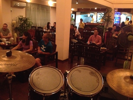 HitoriDrumAsiaTourMyanmarDinerShow.JPG