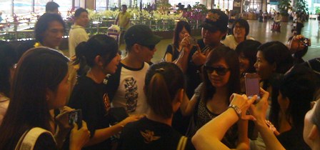 SingaporeAirportPaul.JPG