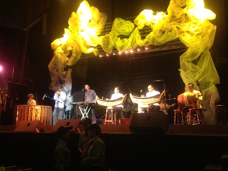 ThaiTawandang1Stage.JPG