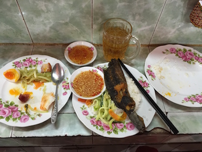 VitnamLunch2.JPG