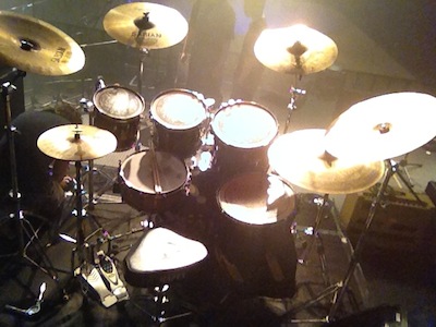 WingWorldTourHongKOngDrumset.JPG