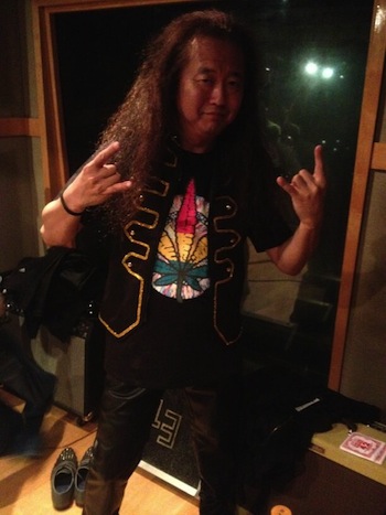 WingWorldTourHongKOngFunkyIshou.jpeg